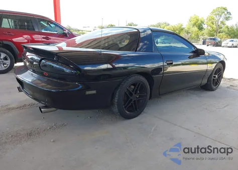 2001 Chevrolet Camaro Z28 z USA, uszkodzony, nr VIN 2G1FP22G412100736